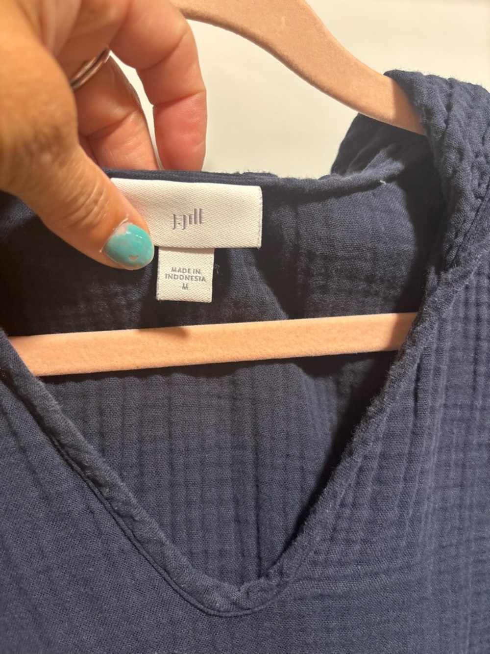 J.Jill Med Deep Navy Gauze V-Neck Hoodie, fall, athleisure, cabin core, normcore - Picture 4 of 11